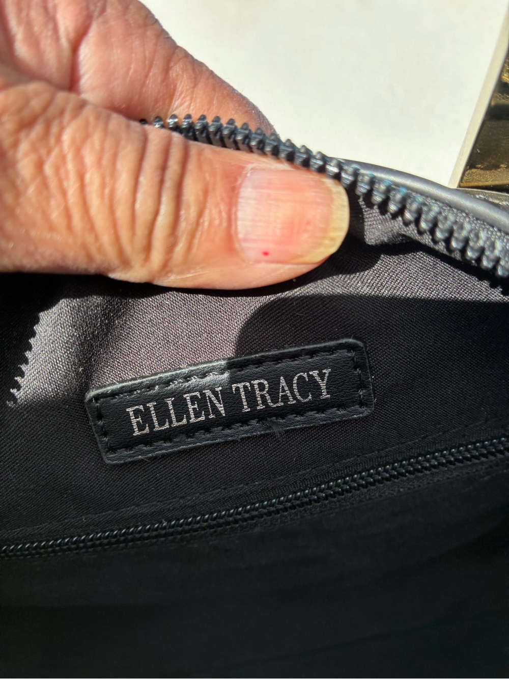 Ellen Tracy Madison Pebble Grain Barrel Crossbody Bag Black NWT - Picture 8 of 13